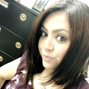 Meet your Posher, Crystal